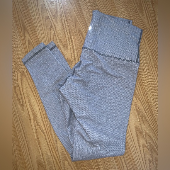 lululemon athletica Pants - Lululemon 28” leggings